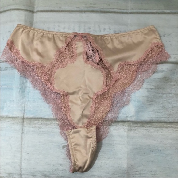 Victoria’s Secret Dream Angels Brazilian Panty Satin Lace Luxe High Waist M/M - Picture 6 of 6